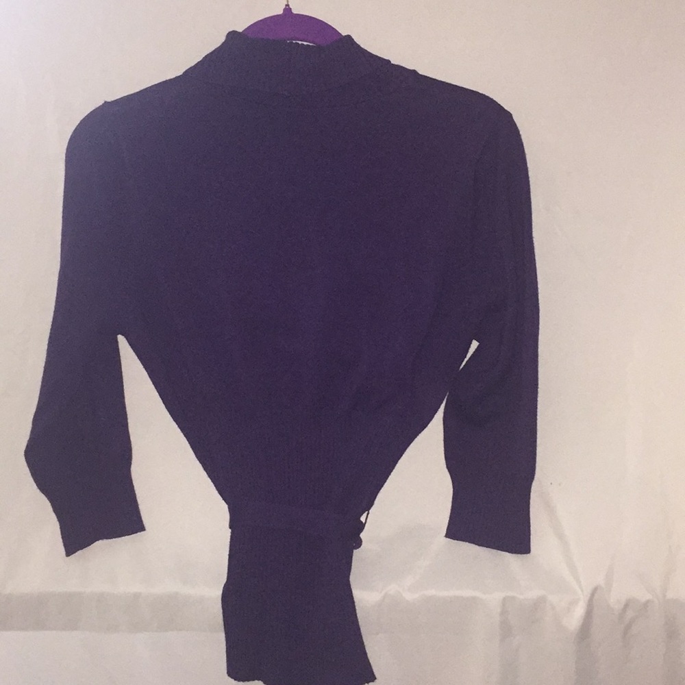 Sweater - Picture 5 of 6